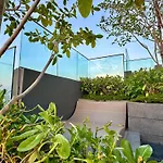 Edge Cozy Vacation Condo Infinite Sky Pool
